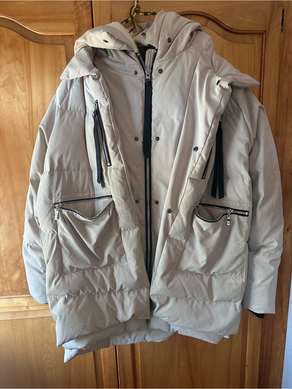 Orolay Women's Hooded Puffer Coat in Light Beige